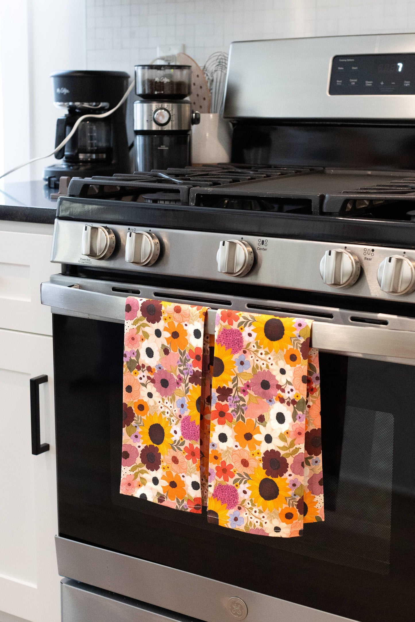 Set of 2 Rainbow Garden Floral Tea Towels