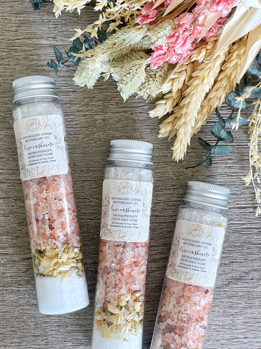 Luxe Cashmere Bath Salt Soak